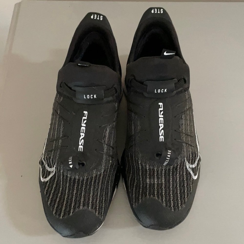 Nike Air Zoom self lacing Tempo NEXT% FlyEase
